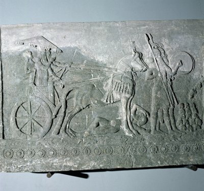Sargon II. (721-705 v. Chr.) auf einem Streitwagen, aus dem Palast von Sargon II. in Khorsabad, Irak von Assyrian